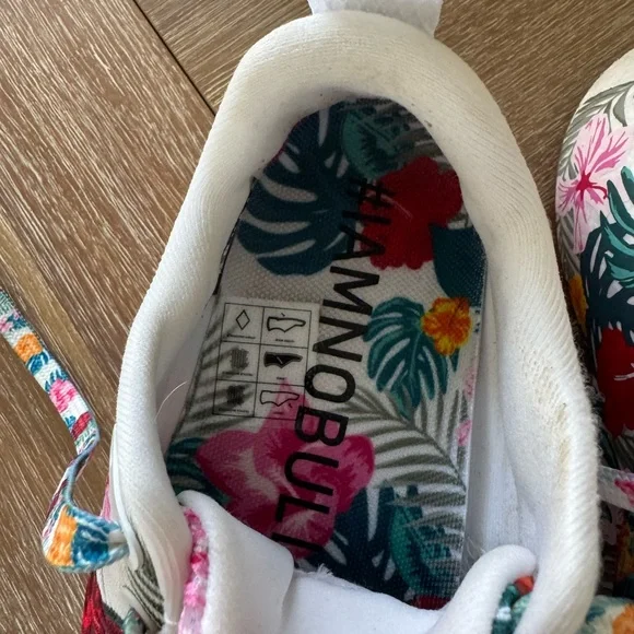 NOBULL Floral Sneakers. Tropical print woman size 5.5. GU come with box. - Picture 8 of 14